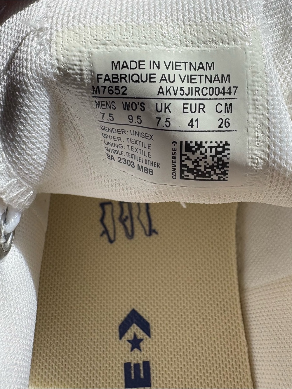Converse White Low-Top Canvas - Picture 3 of 5